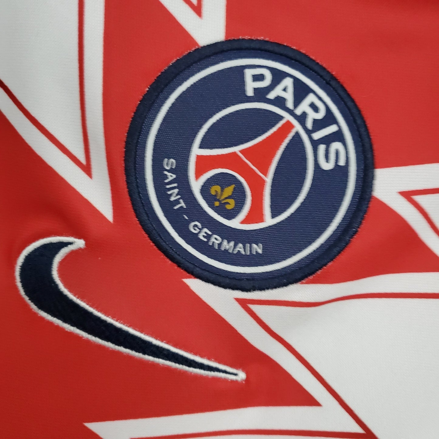 Paris Saint-Germain Pre-Match Kit 21/22