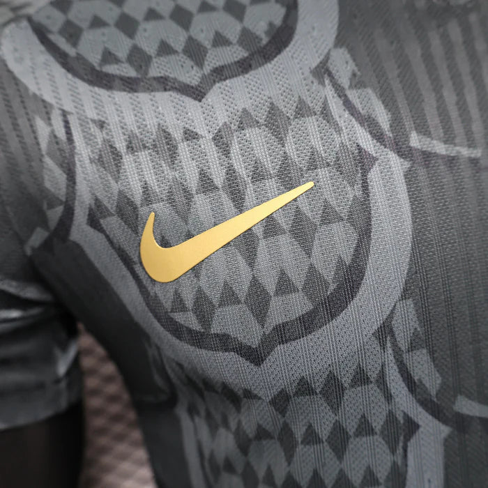 Barcelona "Silver Echo" Kit 24/25