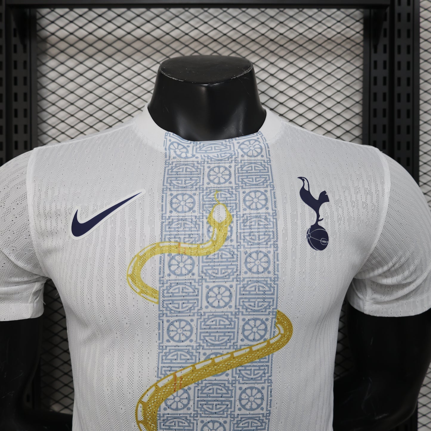 Tottenham Hotspur x Golden Serpent Kit 25/26
