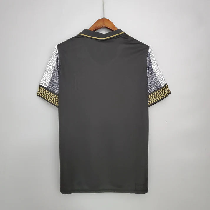 Juventus x Moschino Kit 21/22