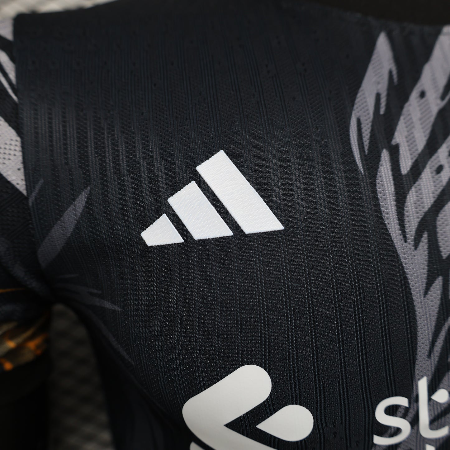 Liverpool "Phoenix Rebirth" Kit 25/26