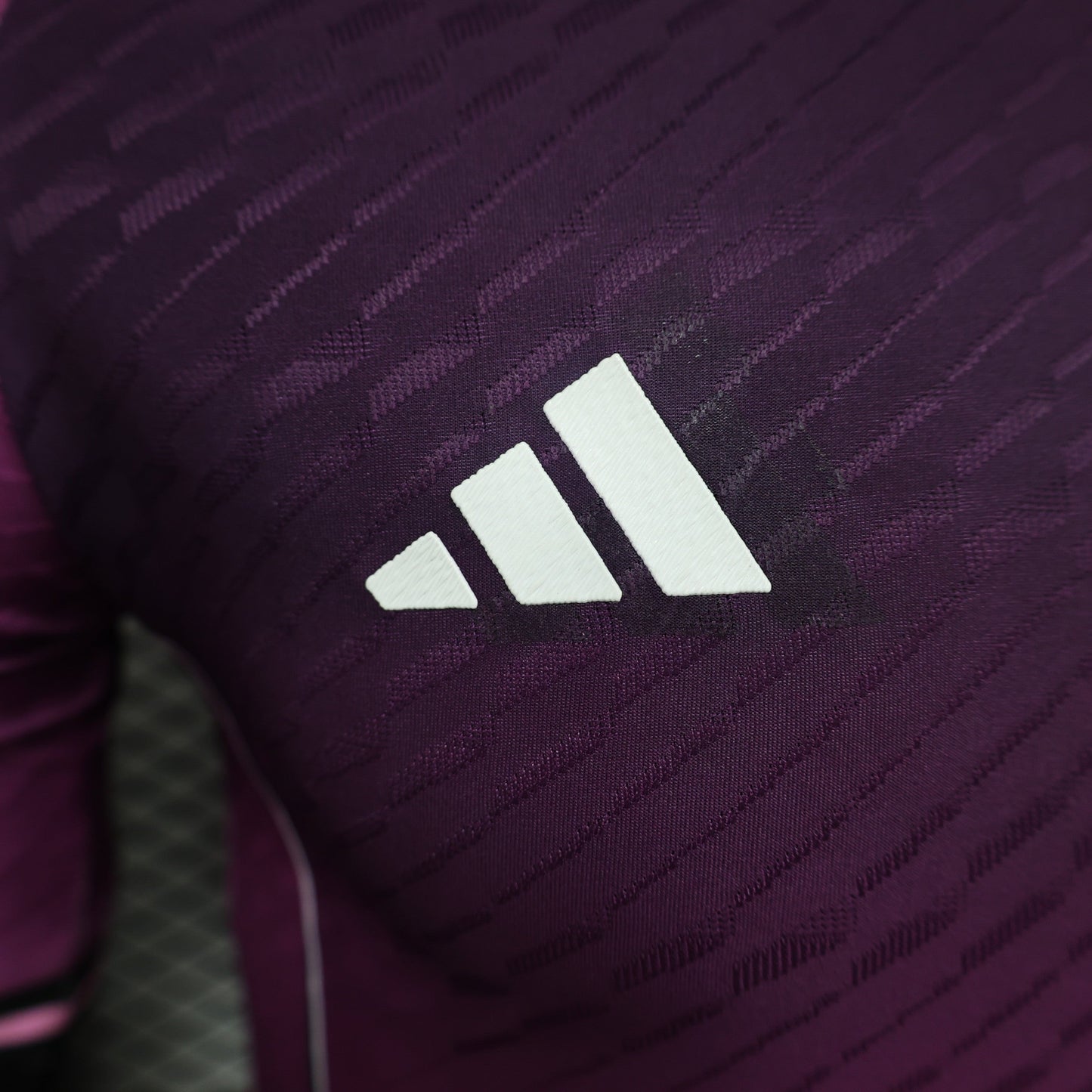 Japan "Neon Sunrise" Kit 24/25
