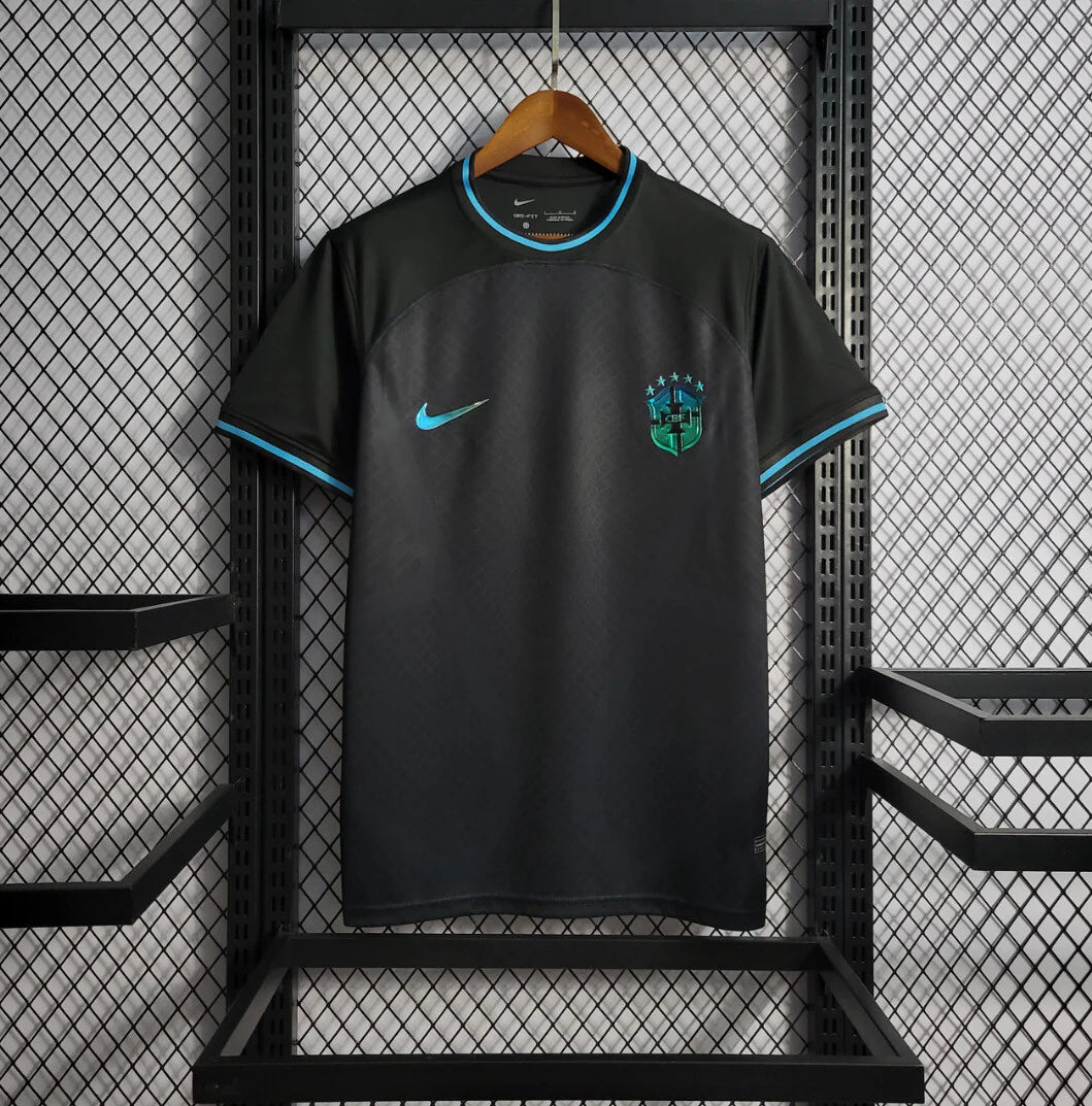 Brazil “BLACKOUT” Kit 23/24