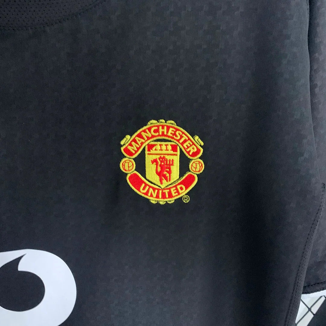 Manchester United Away Kit 02/04