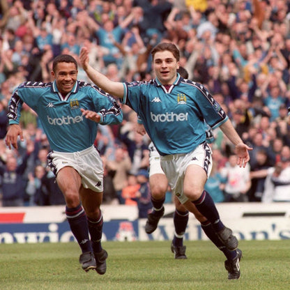 Retro: Manchester City Home Kit 97/99