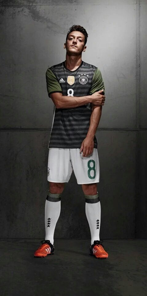 Retro: Germany Away Kit 15/16