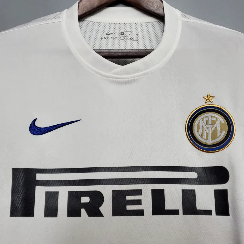 Retro: Inter Milan Away Kit 10/11