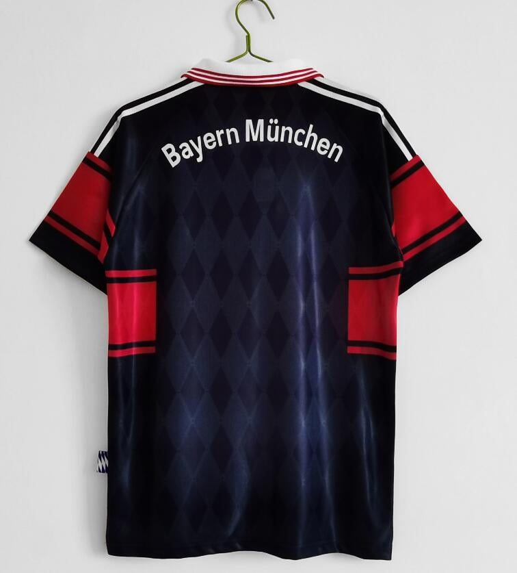 Retro: Bayern Munich Home Kit 97/99