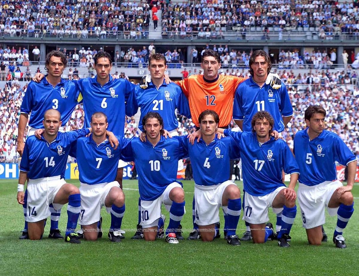 Retro: Italy Home Kit 97/98