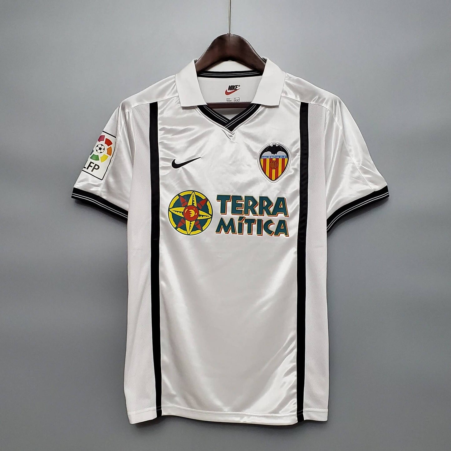 Retro: Valencia Home Kit 01/02