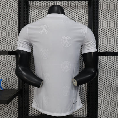 Paris Saint-Germain “Blanc Classique” Kit 25/26
