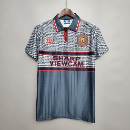 Retro: Manchester United Away Kit 95/96