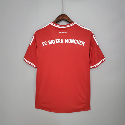 Retro: Bayern Munich Home Kit 13/14