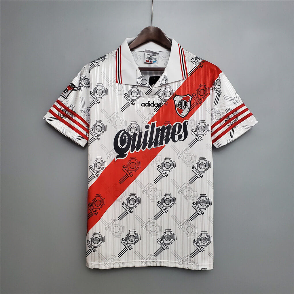 Retro: River Plate Home Kit 95/96