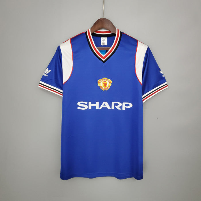 Retro: Manchester United Third Kit 84/86