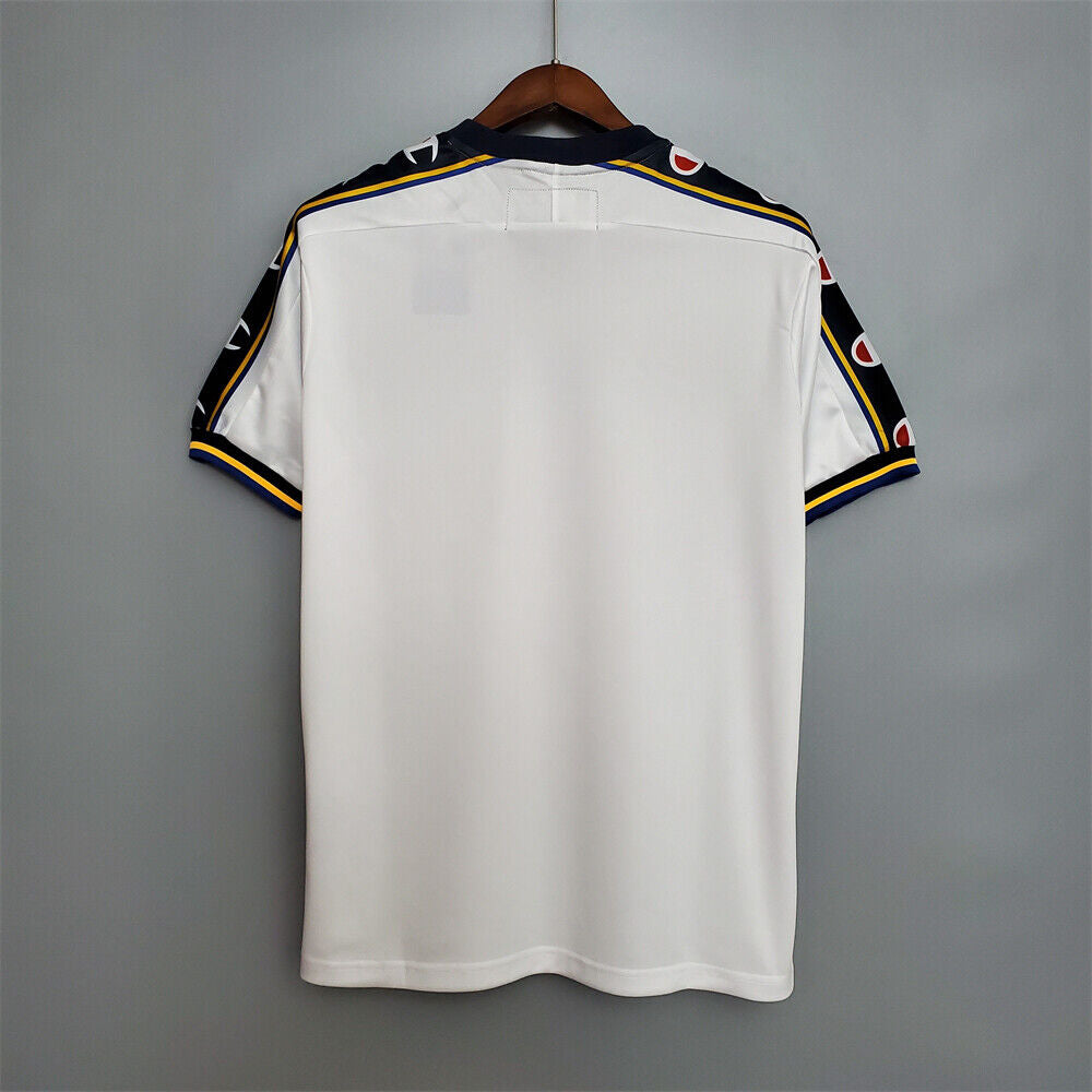 Retro: Parma Away Kit 02/03