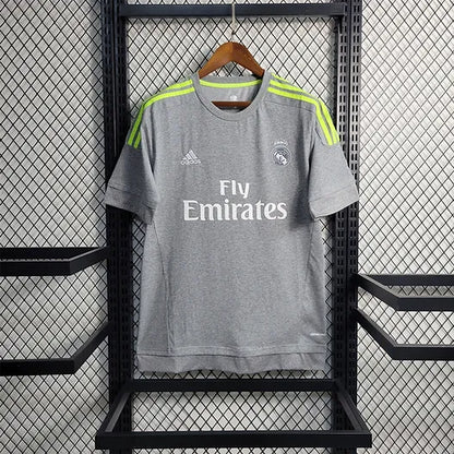 Retro: Real Madrid Away Kit 15/16