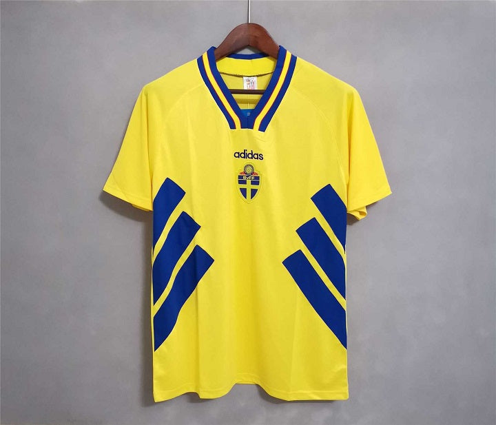 Retro: Sweden Home Kit 92/94