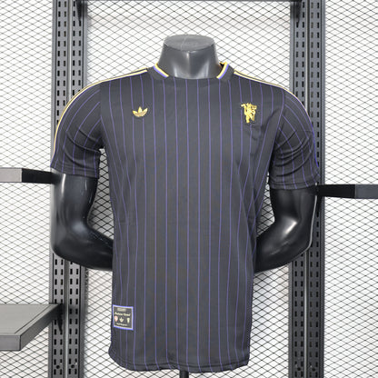 Manchester United TERRACE ICONS Kit 25/26