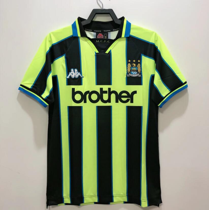 Retro: Manchester City Away Kit 97/99