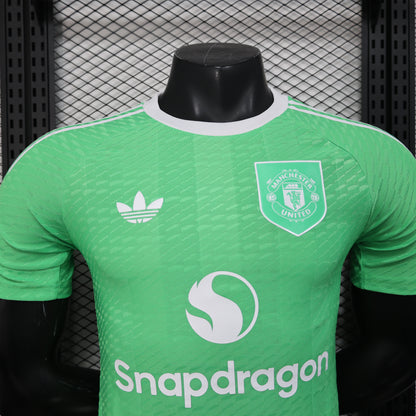Manchester United Goalkeeper Kit 25/26