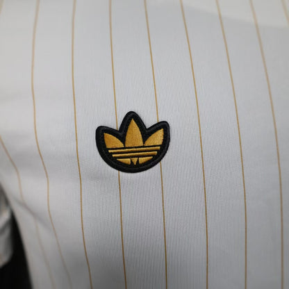Manchester United TERRACE ICONS Kit 25/26