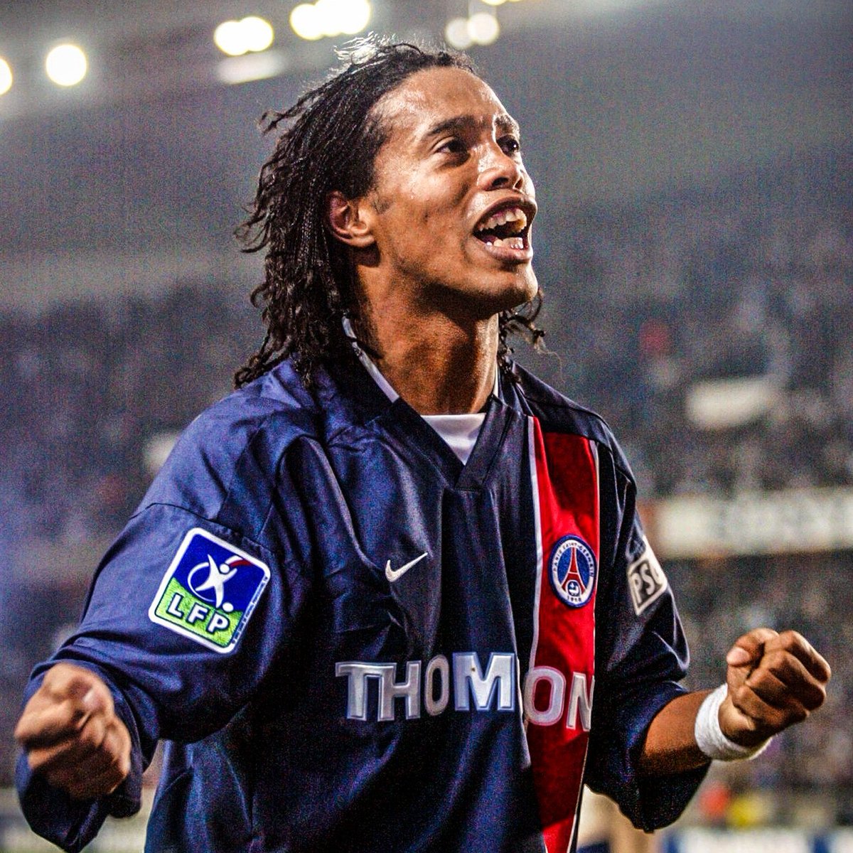 Retro: Paris Saint-Germain Home Kit 02/03