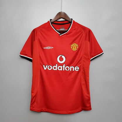 Retro: Manchester United Home Kit 00/01