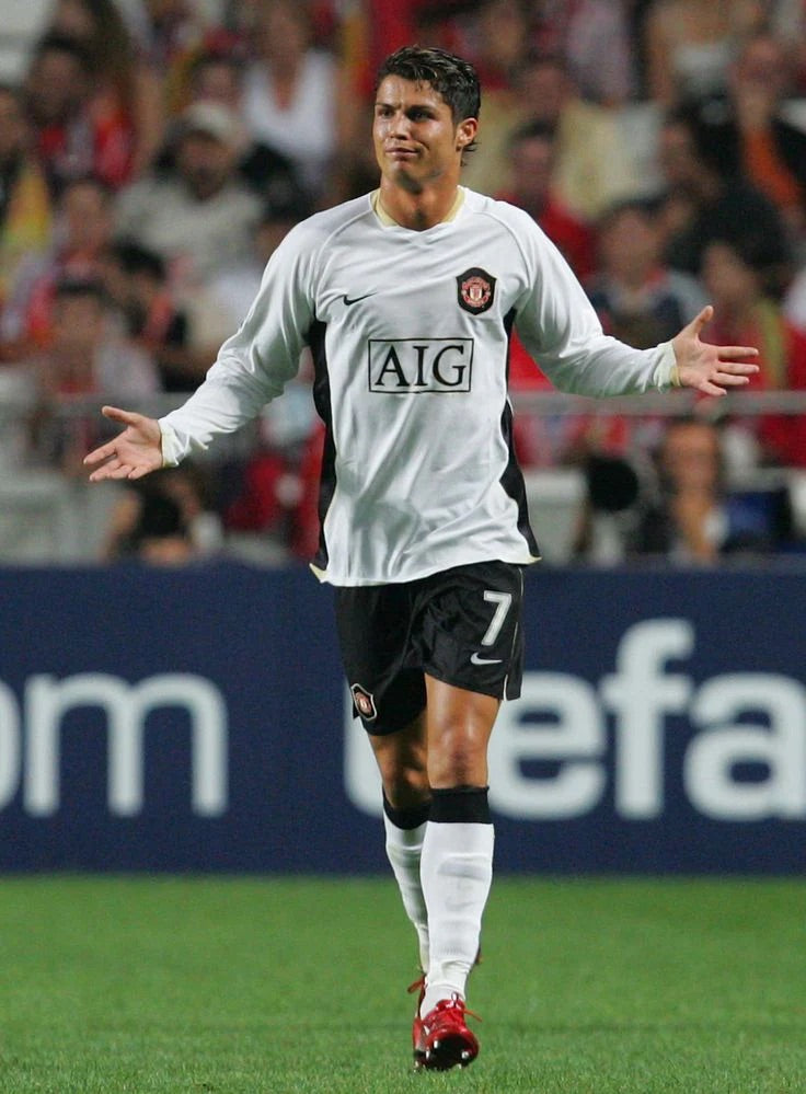 Retro: Manchester United Away Kit 06/07