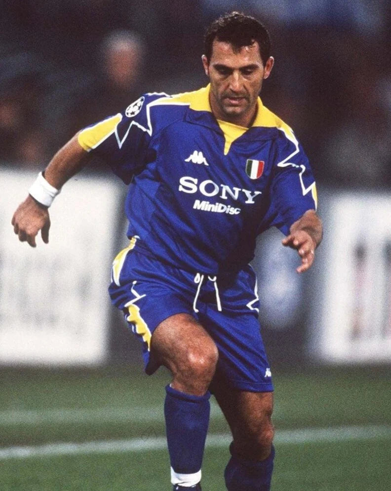 Retro: Juventus Away Kit 95/97