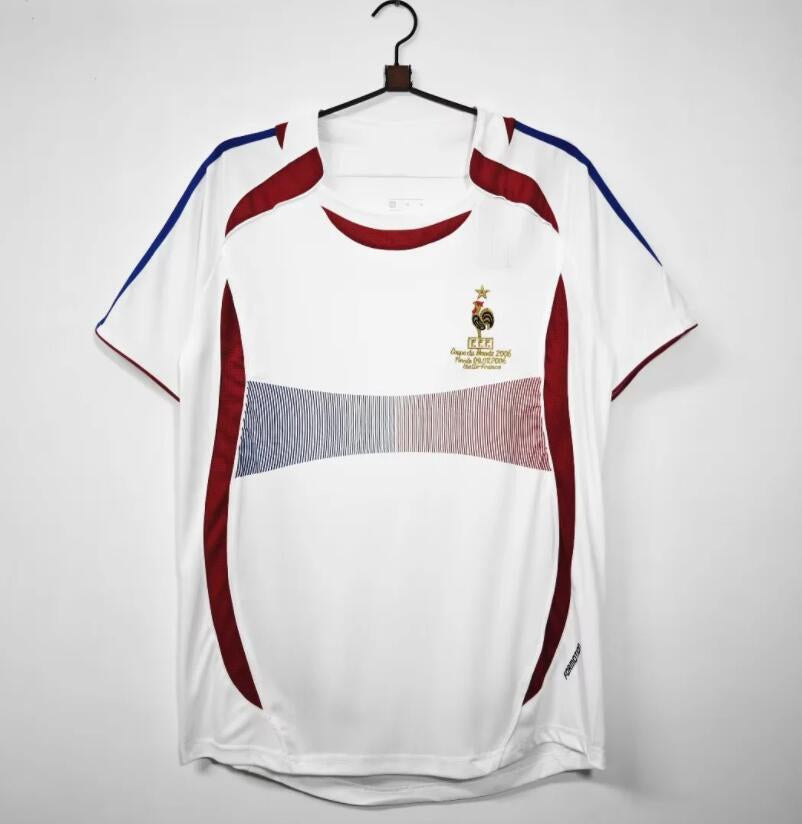 Retro: France Away Kit 05/06