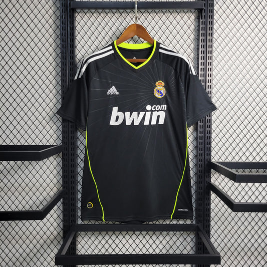 Retro: Real Madrid Away Kit 10/11