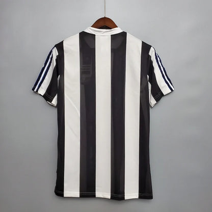 Retro: Newcastle United Home Kit 95/97