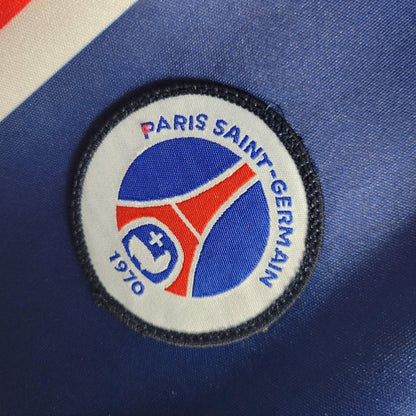 Paris Saint-Germain Home Kit 01/02