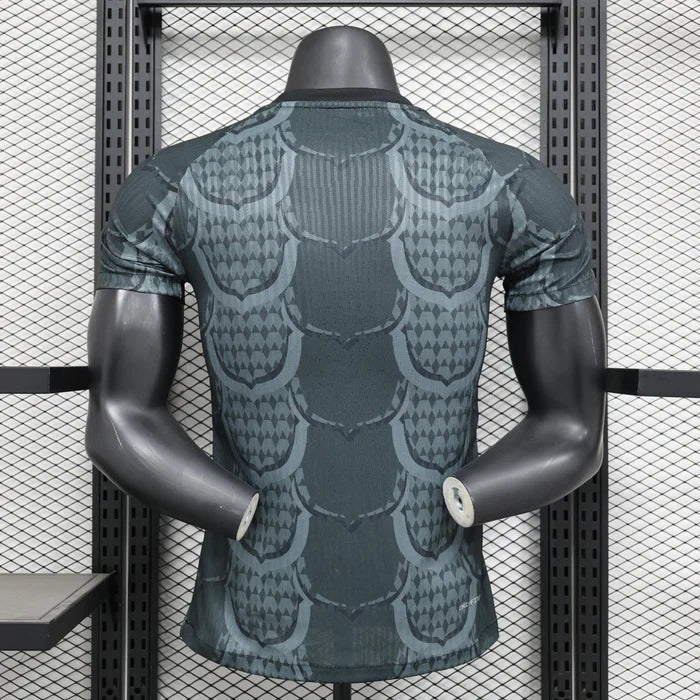 Barcelona "Silver Echo" Kit 24/25
