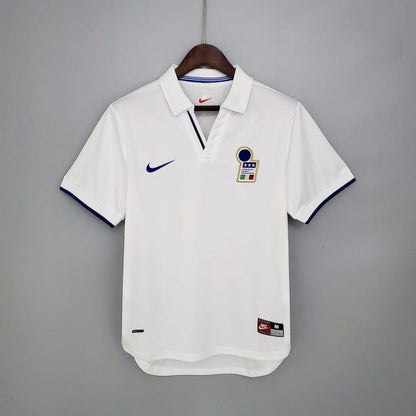 Retro: Italy Away Kit 97/98