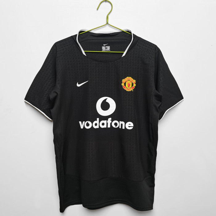 Retro: Manchester United Away Kit 03/04